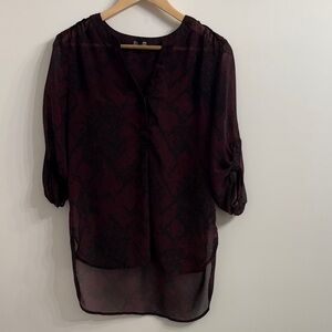 ⭐️GUC snake print blouse